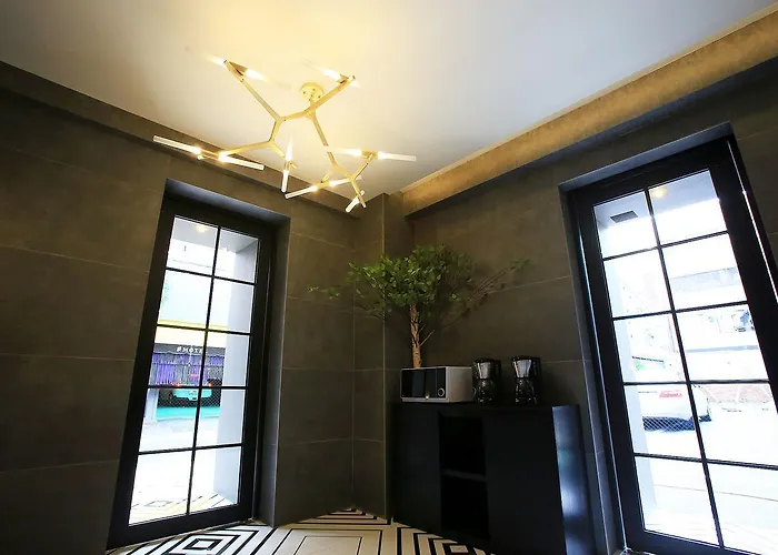 Hotel Lavieen 3*